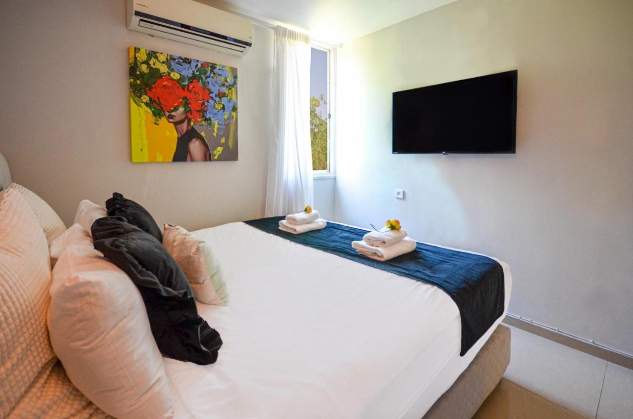 Yalarent Sunora 3Br Apt - Families Only エイラート エクステリア 写真