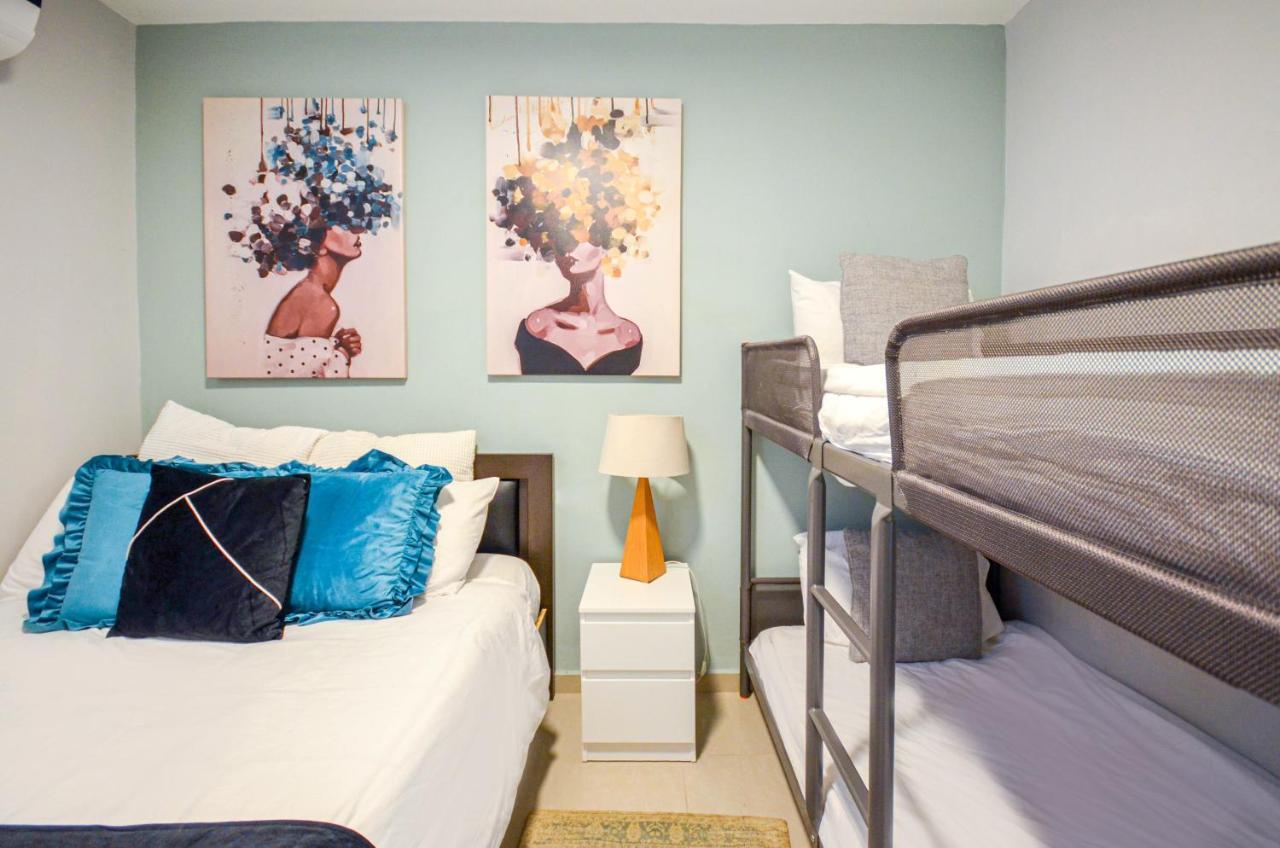 Yalarent Sunora 3Br Apt - Families Only エイラート エクステリア 写真