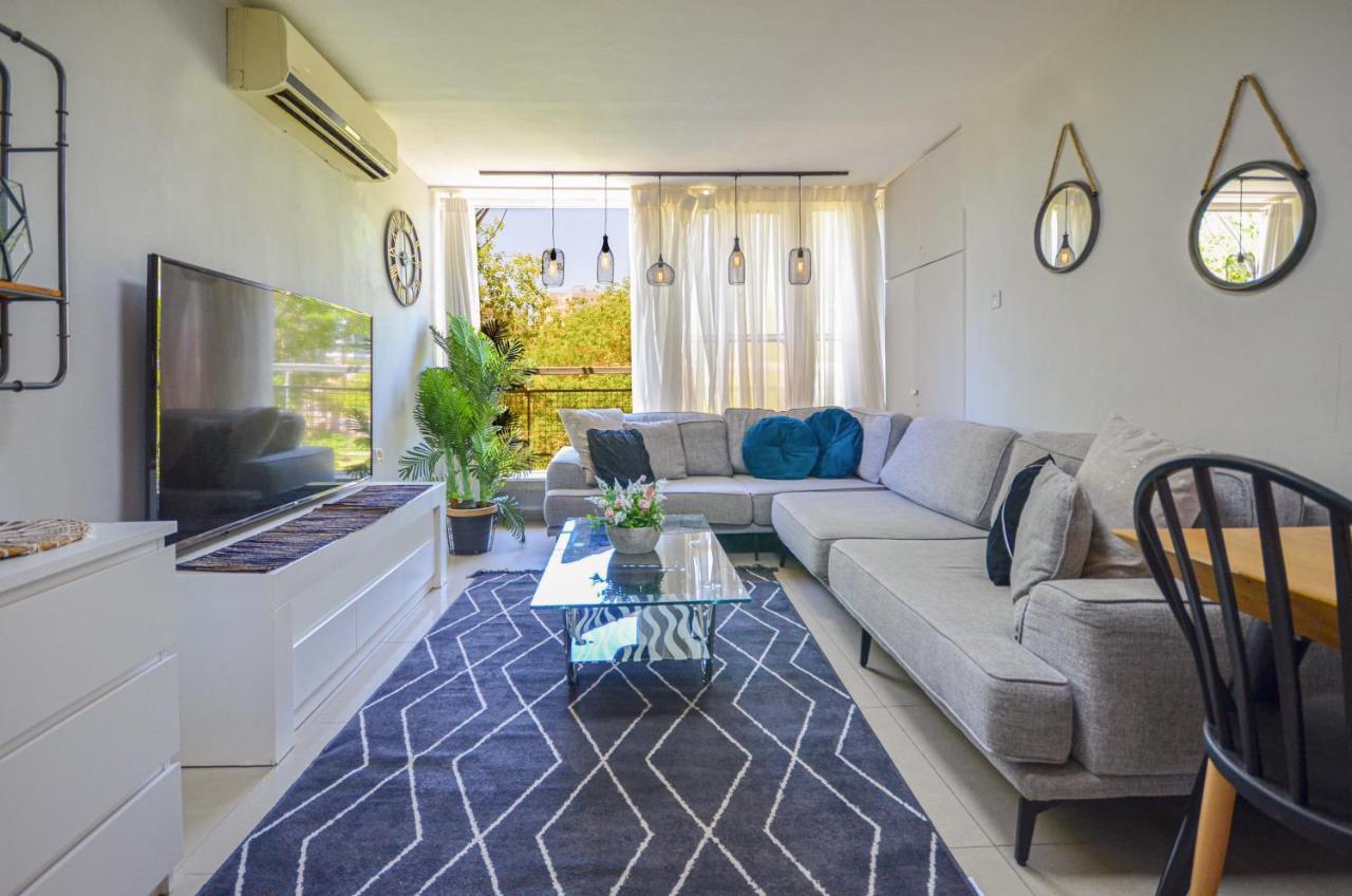 Yalarent Sunora 3Br Apt - Families Only エイラート エクステリア 写真