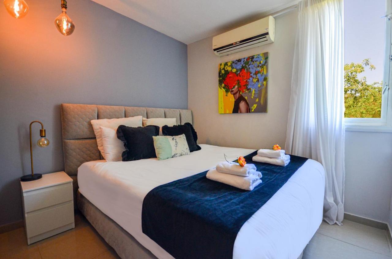 Yalarent Sunora 3Br Apt - Families Only エイラート エクステリア 写真